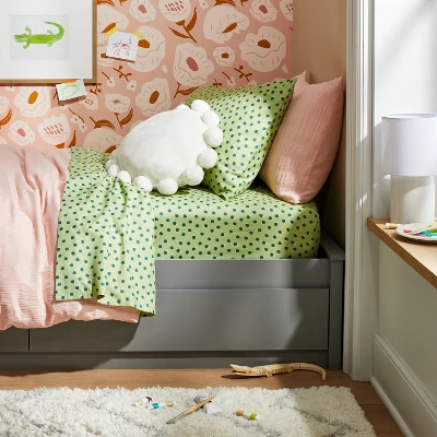 Dotted Microfiber Kids' Sheet Set - Pillowfort™ - Image 4