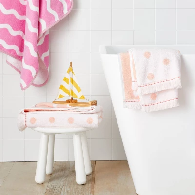Dot Kids’ Towel Pink With SILVADUR™ Antimicrobial Technology - Pillowfort™